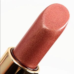 Estée Lauder pure color envy lipstick
